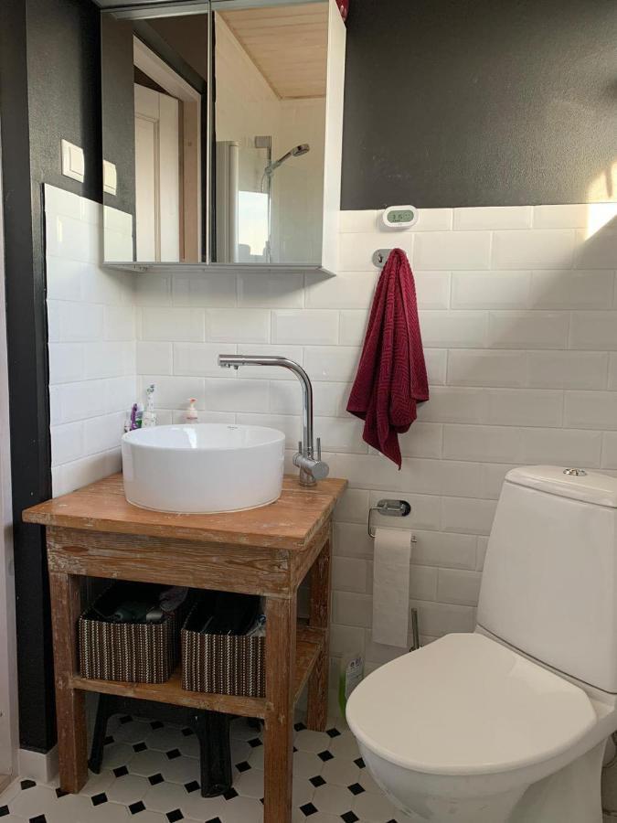 Modern Cozy 2 Bedroom Apartment Near City Center パルヌ エクステリア 写真